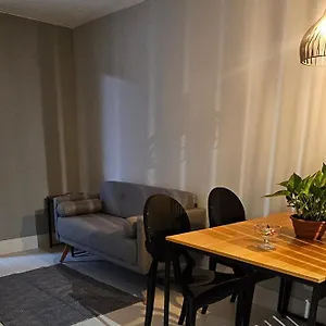 Um Lugar De Charme E Aconchego! Apartamento